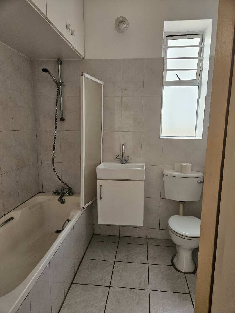 To Let 2 Bedroom Property for Rent in Humewood Eastern Cape